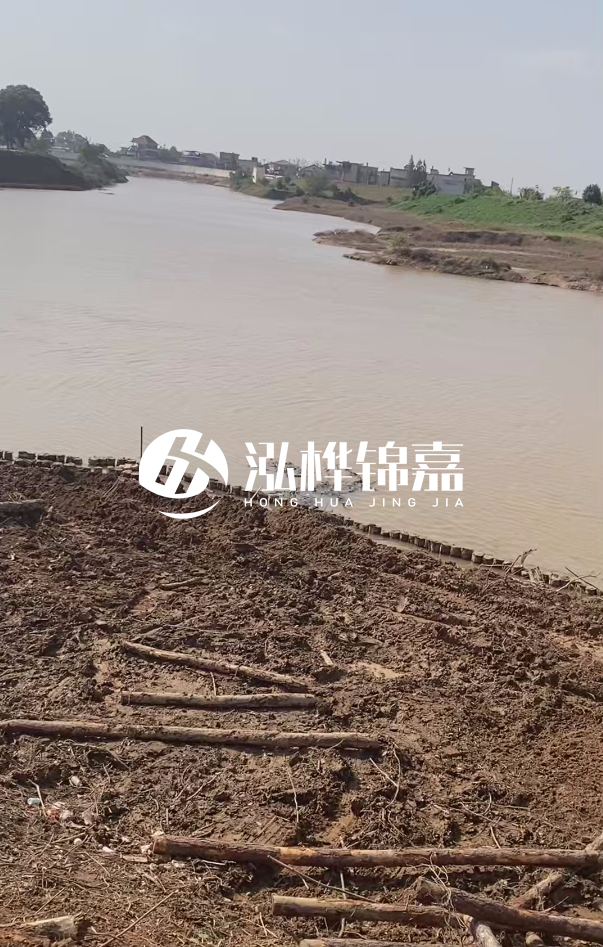 打松木樁施工用什么機(jī)械最好-松木樁施工技術(shù)要求？