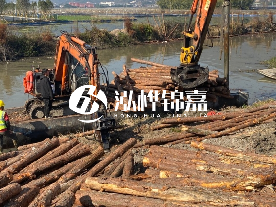 湖南松木樁批發(fā)廠家-5米松木樁批發(fā)1000根有優(yōu)惠嗎？